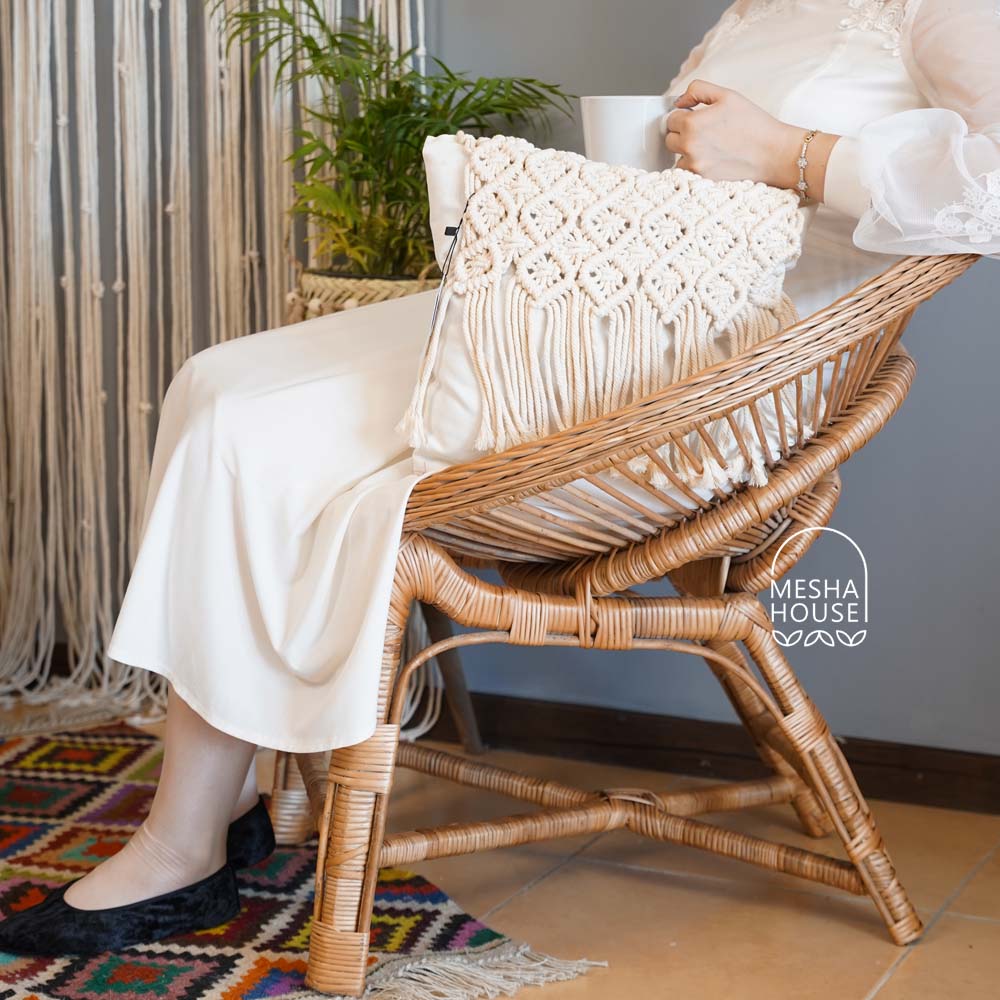 ایجاد فضای نشیمن در تراس با استفاده از مبلمان حصیری 6 %D8%B4%D8%AA%D8%B1%DB%8C 1